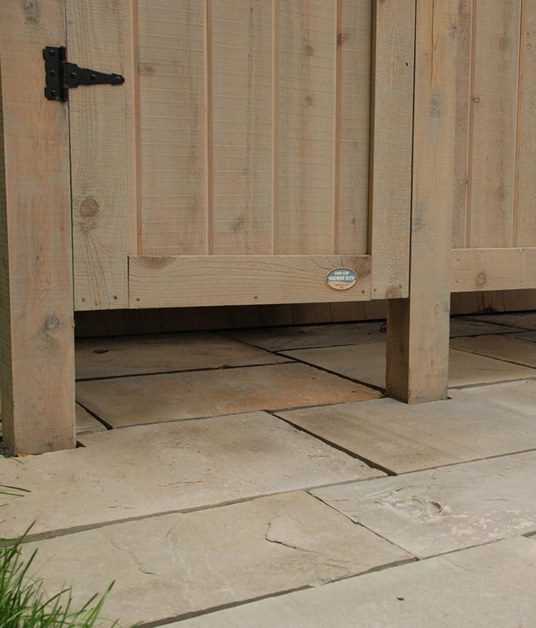 83 house mount outdoor shower