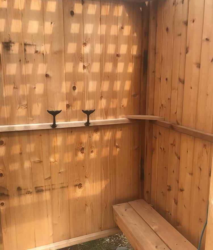 cedar outdoor shower walls with accessories