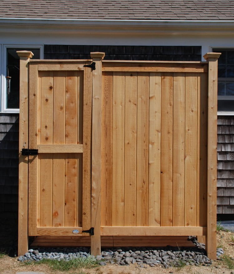 83XL house mounted outdoor shower enclosure