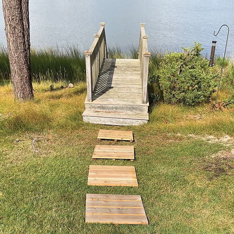 2' x 2' Cedar Garden "Palmer" Steppers